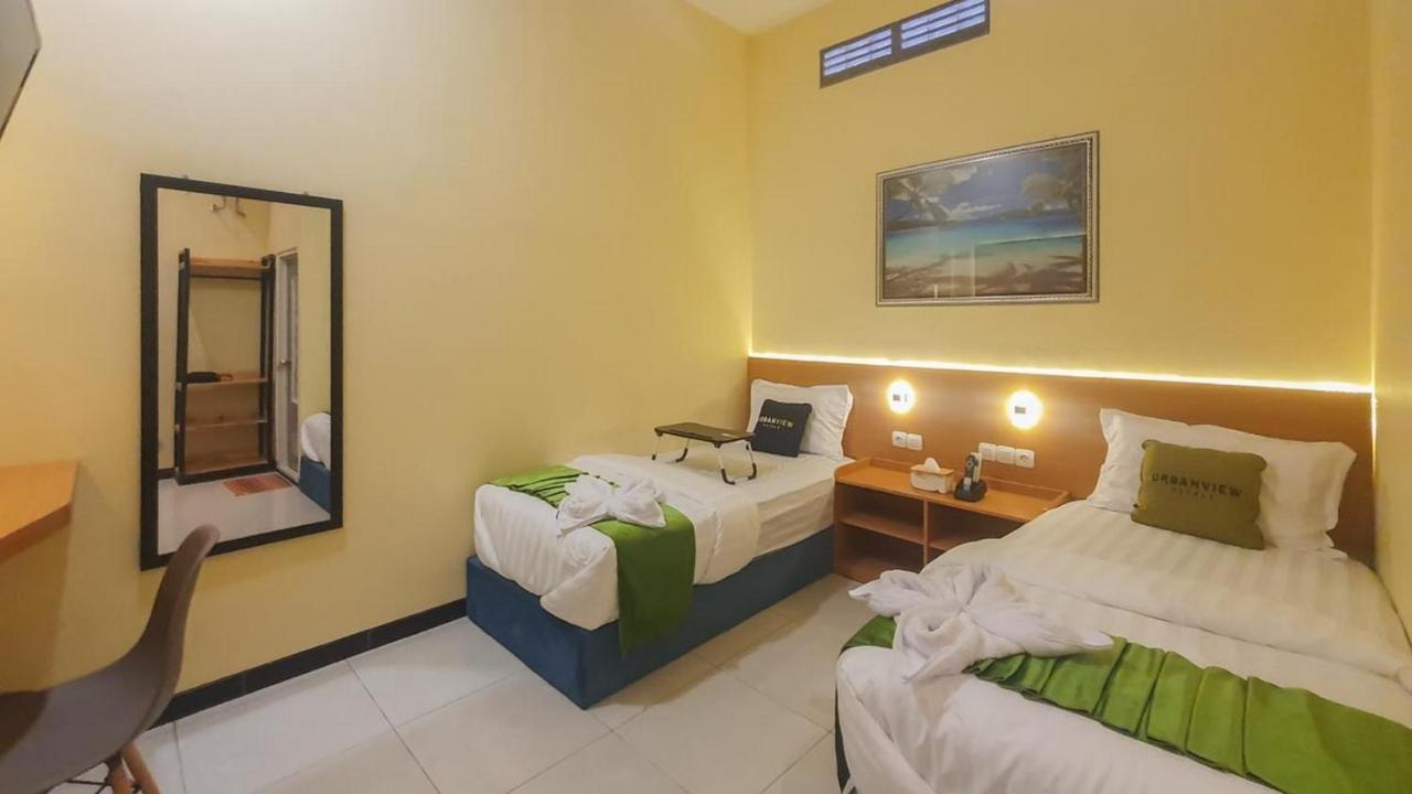 Urbanview Hotel Sakura Kampung Inggris Pare By Reddoorz Exterior foto